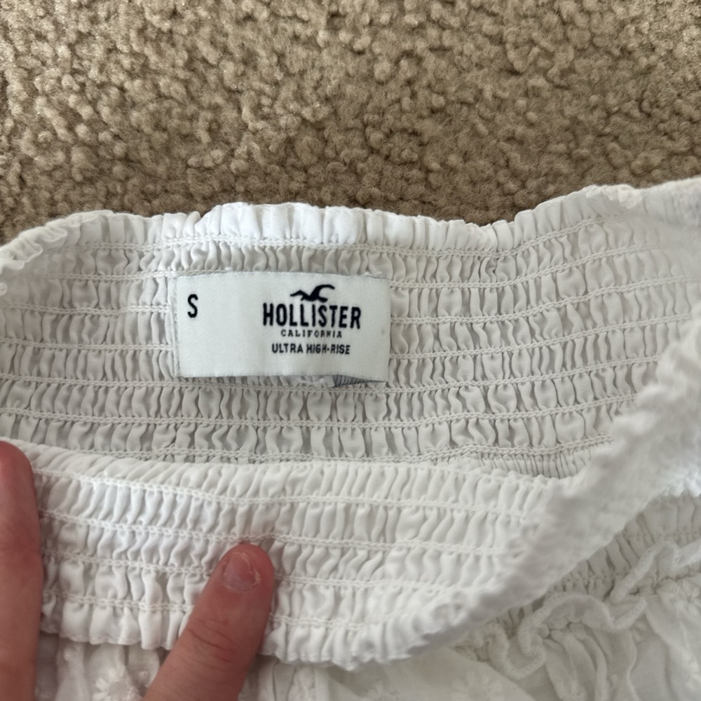 Hollister White Ultra High-Rise Skirt